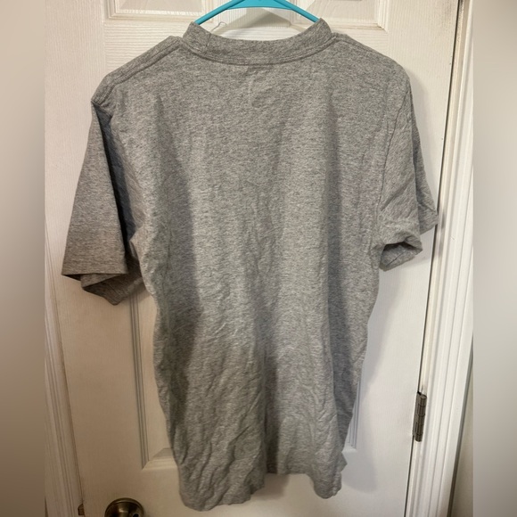 Notre Dame Gray T-Shirt Size M - Picture 2 of 3